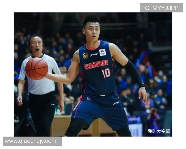 上海篮球队节奏变革引发热议球迷热情与战术创新的碰撞